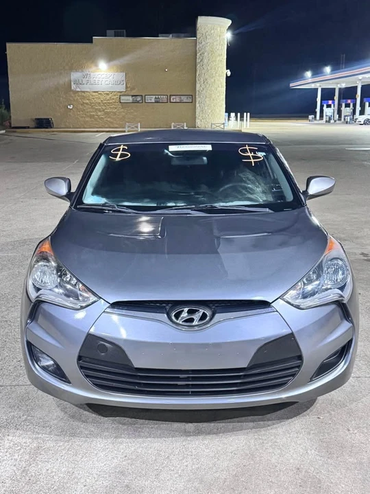 2016 Hyundai Veloster - Image 2 of 6