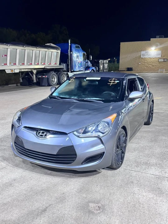 2016 Hyundai Veloster - Image 6 of 6
