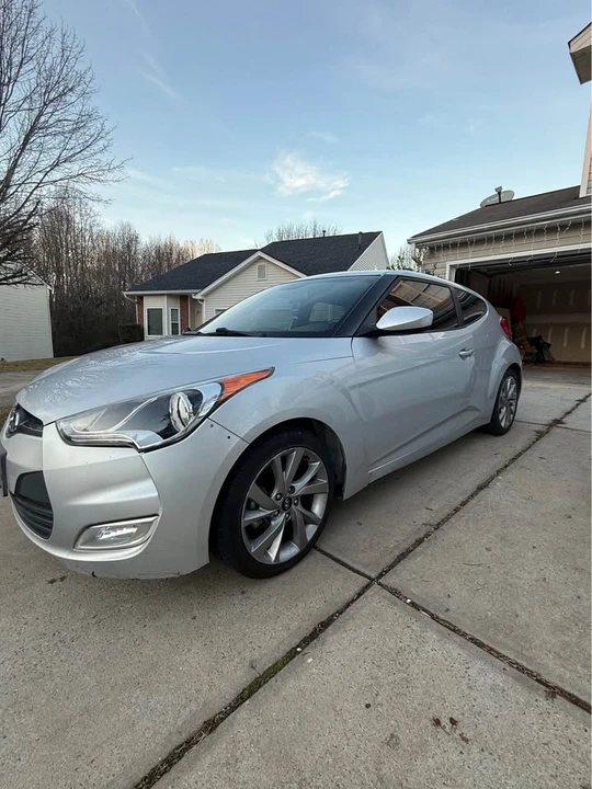 2016 Hyundai Veloster - Image 4 of 7