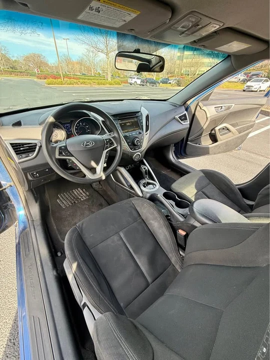 2016 Hyundai Veloster - Image 4 of 4