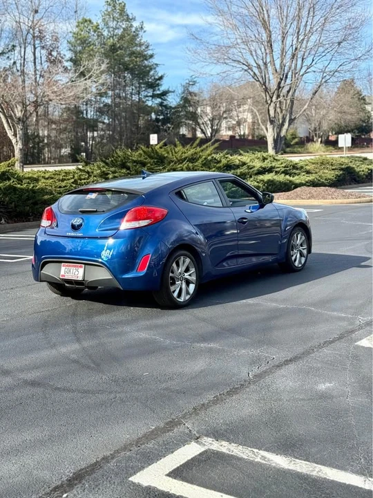 2016 Hyundai Veloster - Image 2 of 4