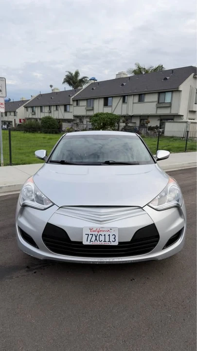 2016 Hyundai Veloster - Image 2 of 11