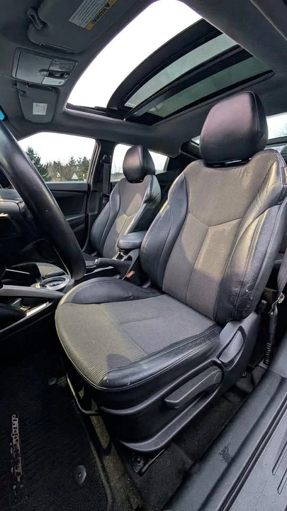 2016 Hyundai Veloster - Image 10 of 10