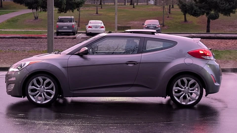 2016 Hyundai Veloster - Image 9 of 10