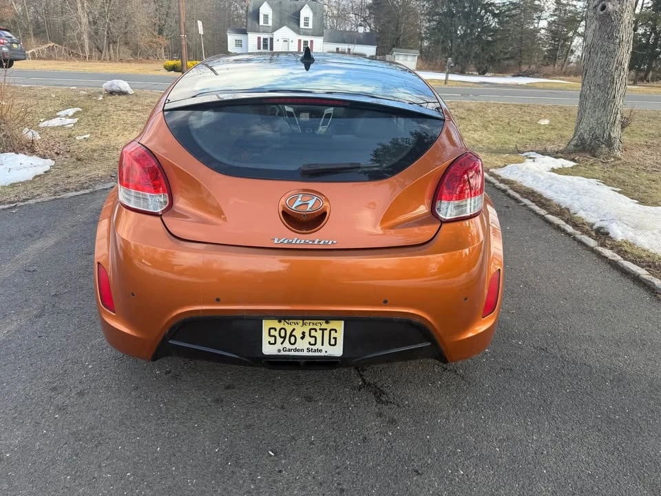 2016 Hyundai Veloster - Image 4 of 15