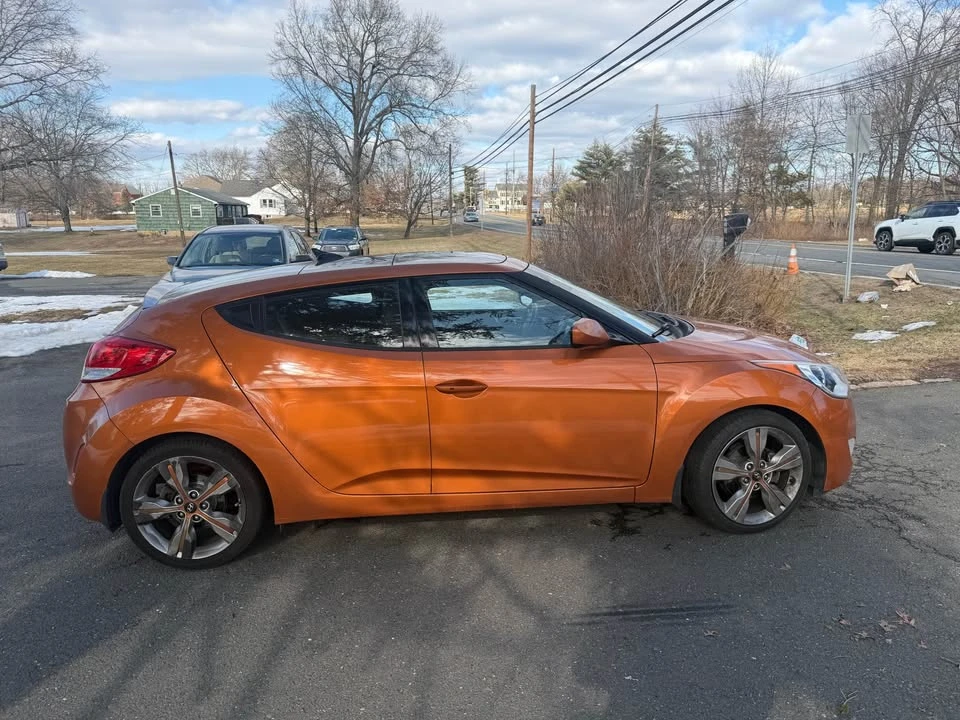 2016 Hyundai Veloster - Image 3 of 15
