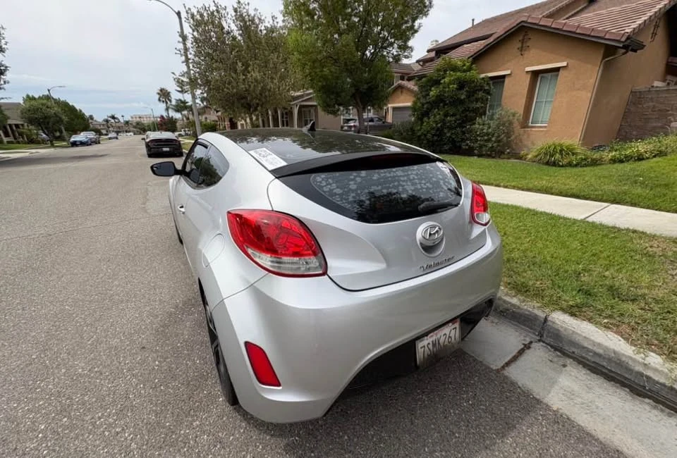 2016 Hyundai Veloster - Image 3 of 8