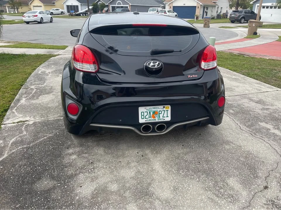 2016 Hyundai Veloster - Image 7 of 17