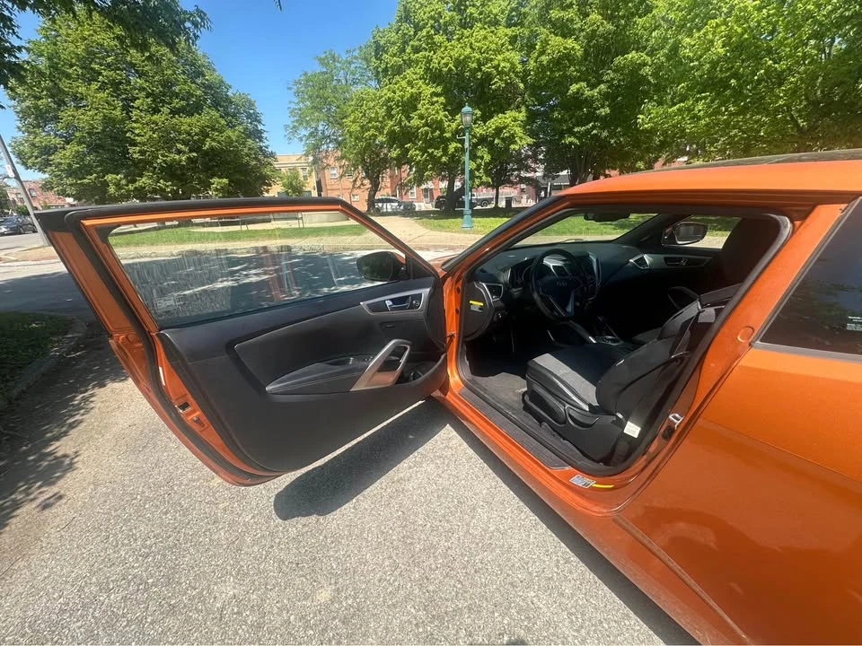 2016 Hyundai Veloster - Image 6 of 15