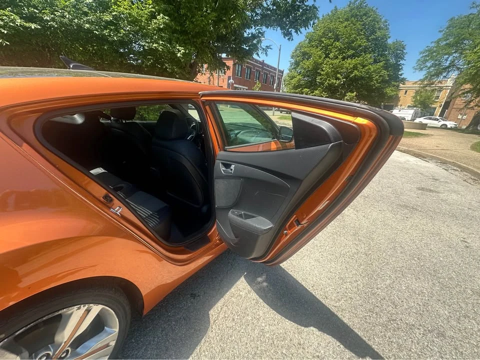 2016 Hyundai Veloster - Image 5 of 15