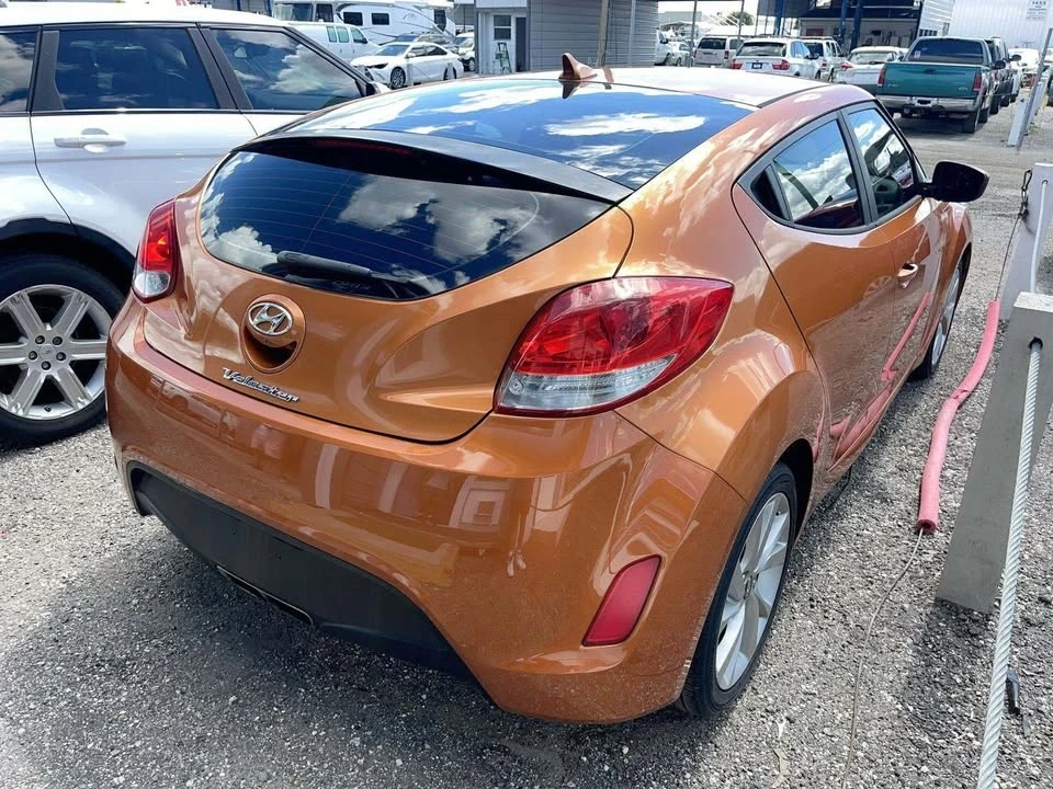 2016 Hyundai Veloster - Image 10 of 10