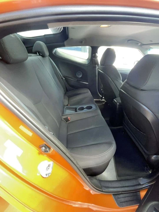 2016 Hyundai Veloster - Image 7 of 10