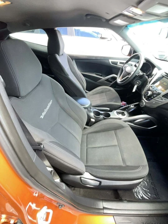 2016 Hyundai Veloster - Image 3 of 10