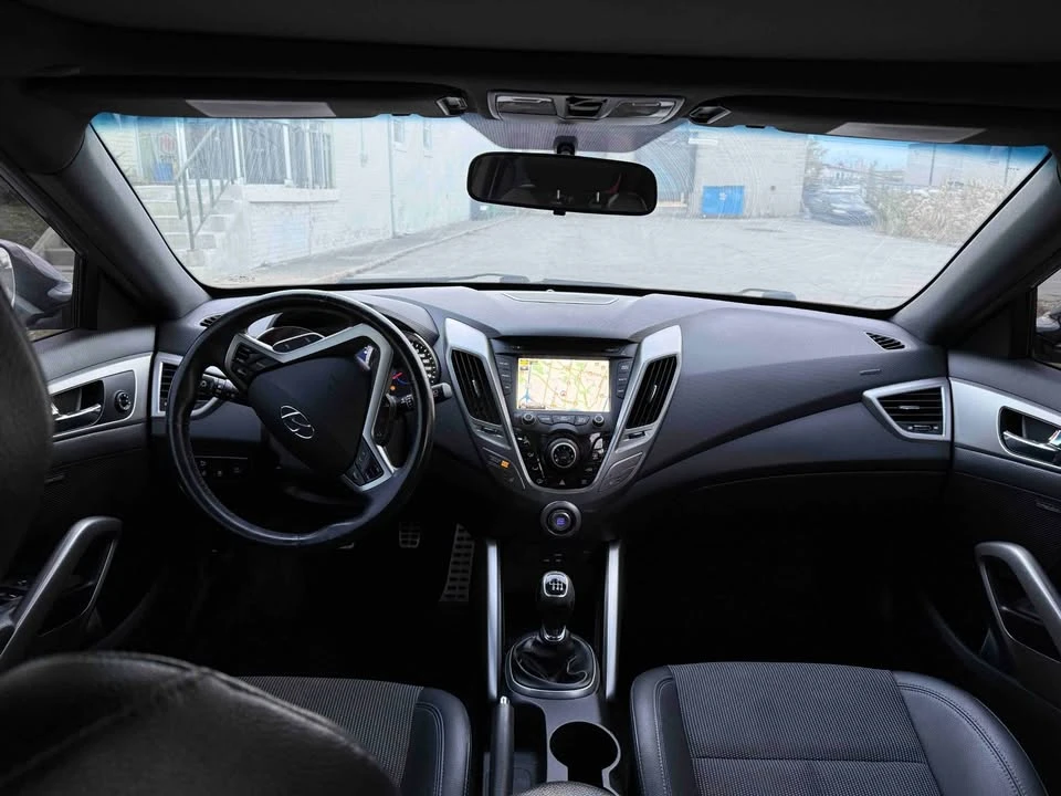 2016 Hyundai Veloster - Image 8 of 13