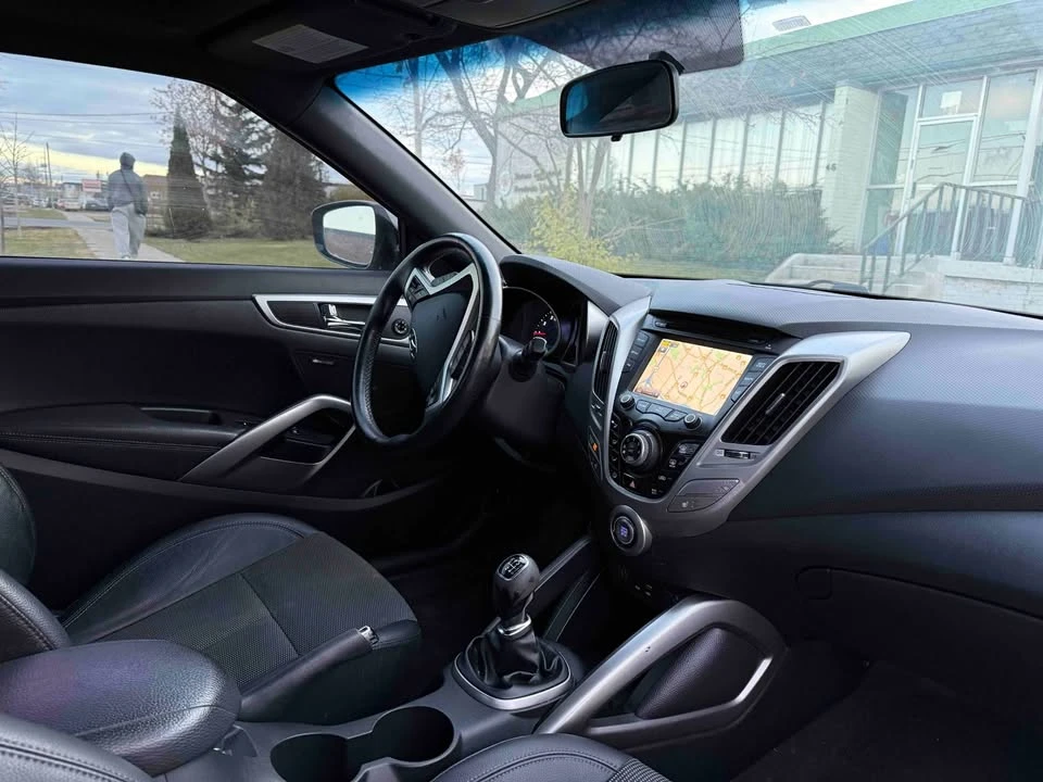 2016 Hyundai Veloster - Image 10 of 13