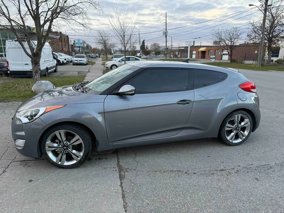 2016 Hyundai Veloster - Image 2 of 13