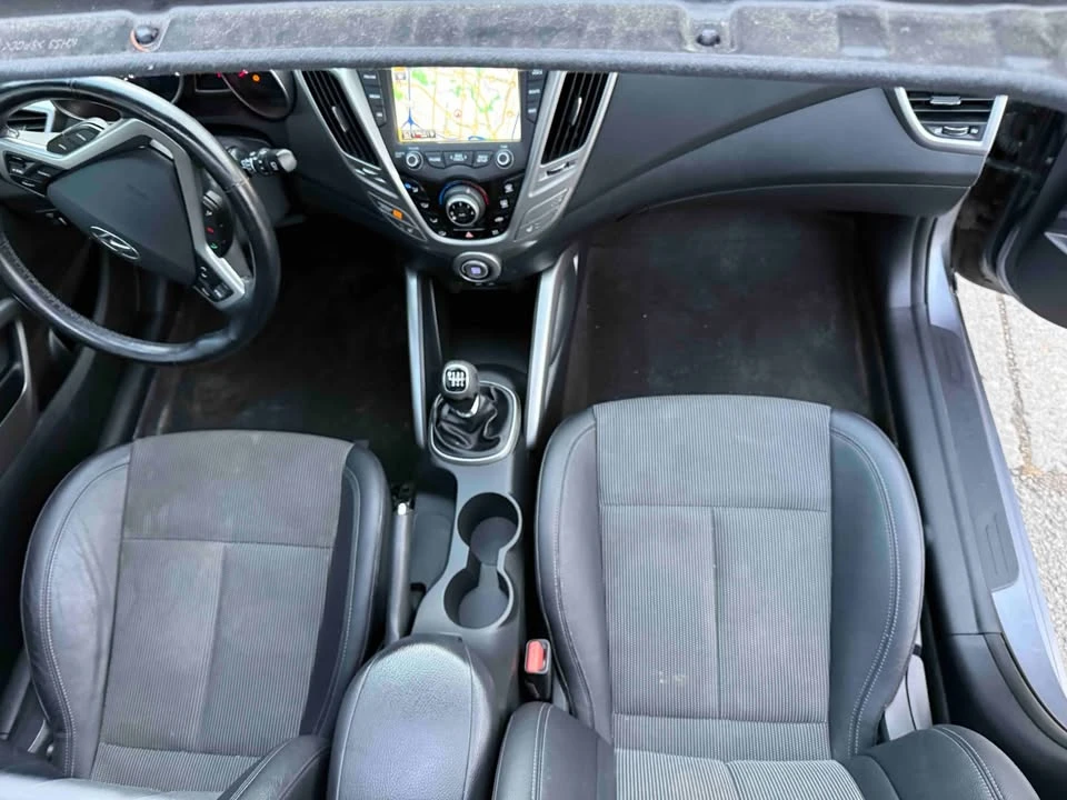2016 Hyundai Veloster - Image 12 of 13
