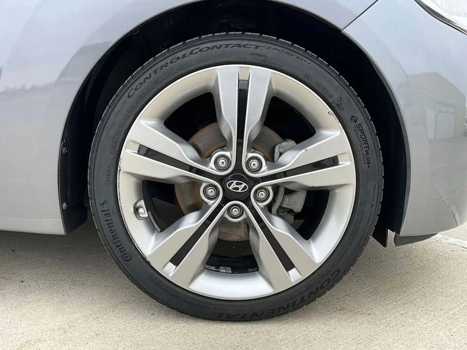 2016 Hyundai Veloster - Image 8 of 14