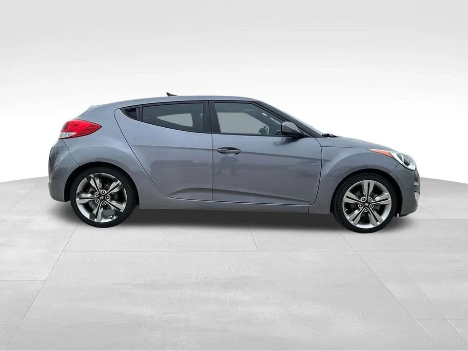 2016 Hyundai Veloster - Image 3 of 14