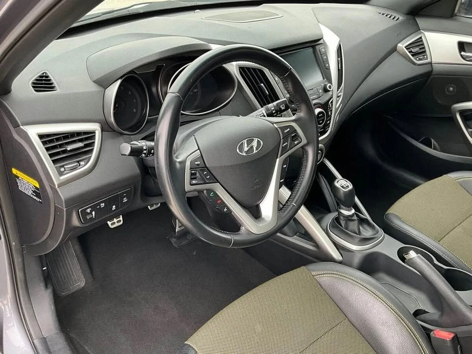 2016 Hyundai Veloster - Image 9 of 14