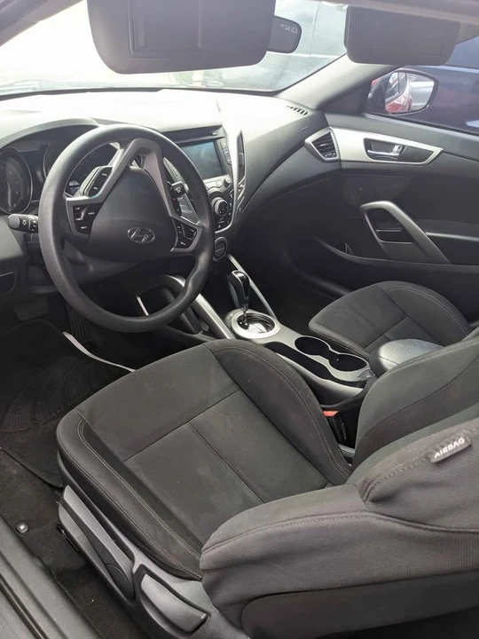 2016 Hyundai Veloster - Image 3 of 4
