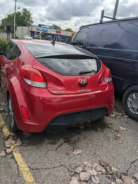 2016 Hyundai Veloster - Image 2 of 4
