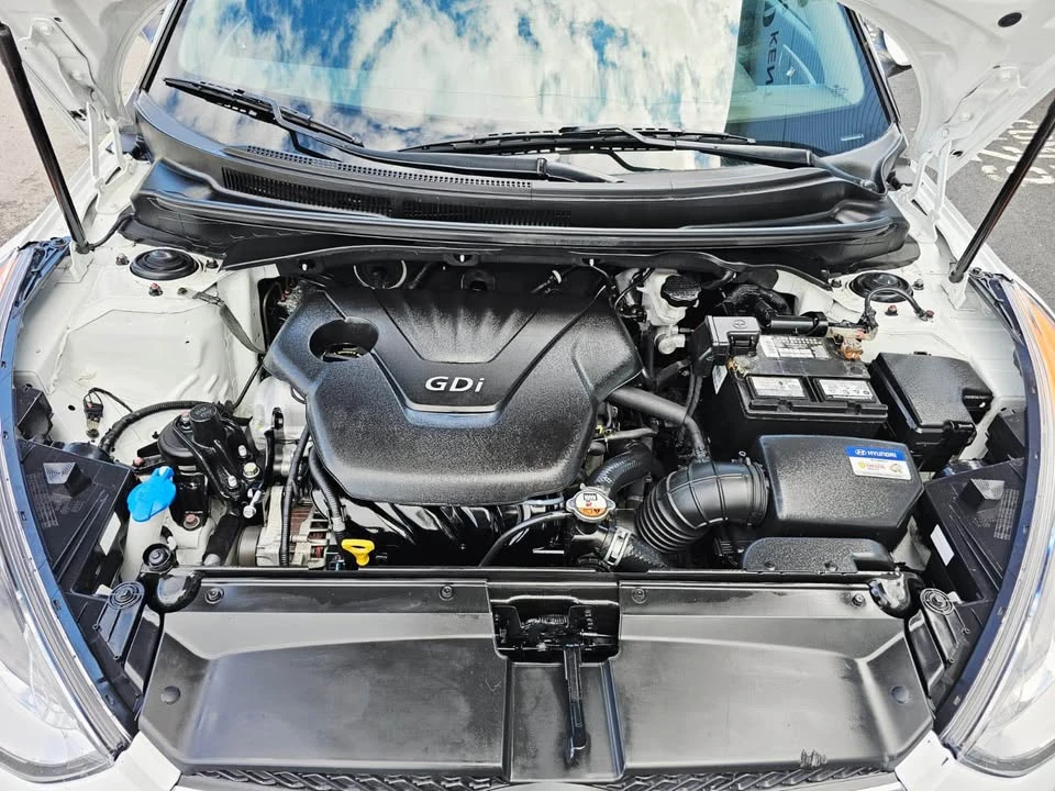 2016 Hyundai Veloster - Image 17 of 18
