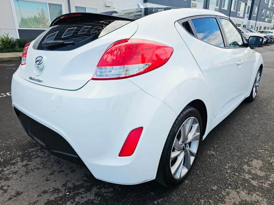 2016 Hyundai Veloster - Image 5 of 18