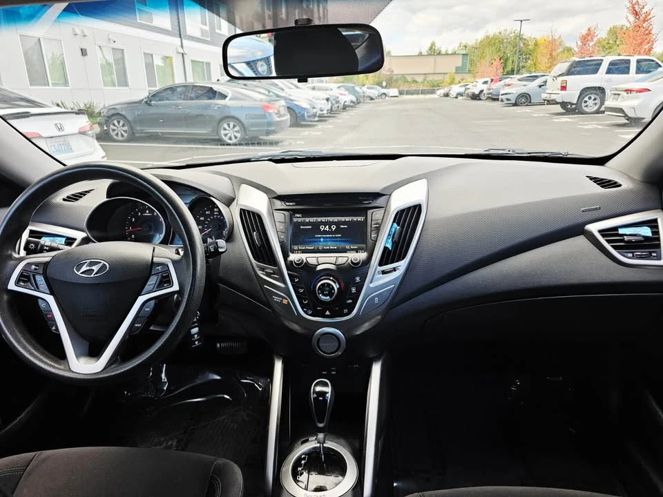 2016 Hyundai Veloster - Image 13 of 18