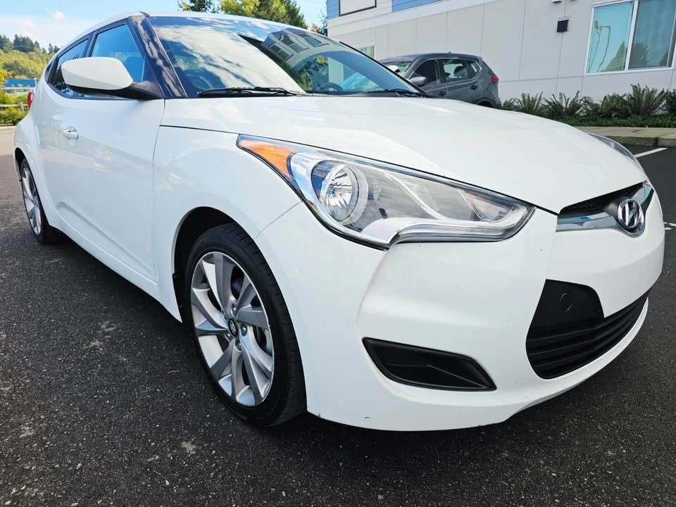 2016 Hyundai Veloster - Image 7 of 18