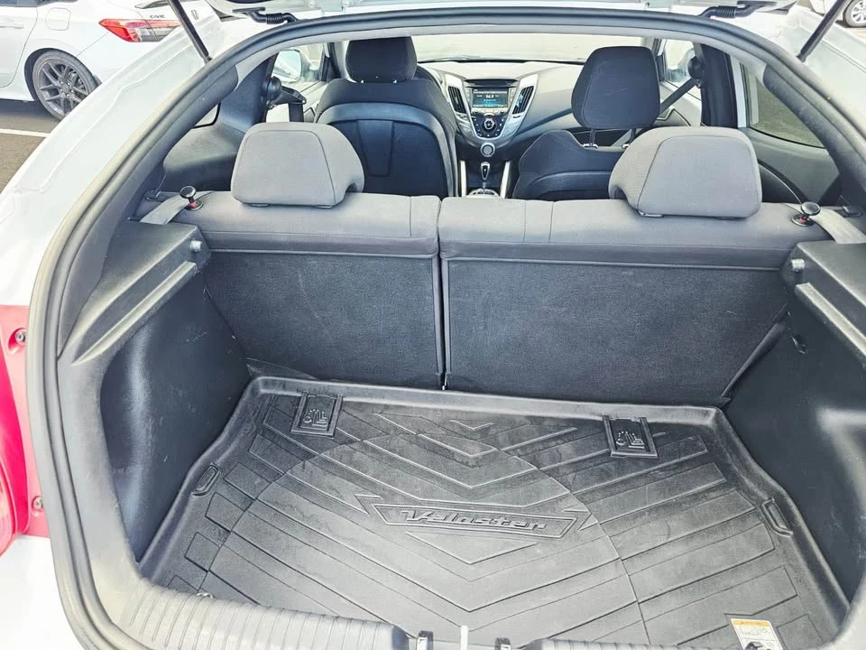 2016 Hyundai Veloster - Image 18 of 18