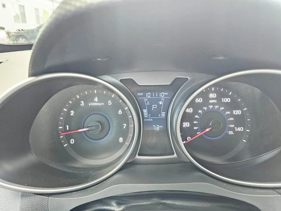 2016 Hyundai Veloster - Image 15 of 18
