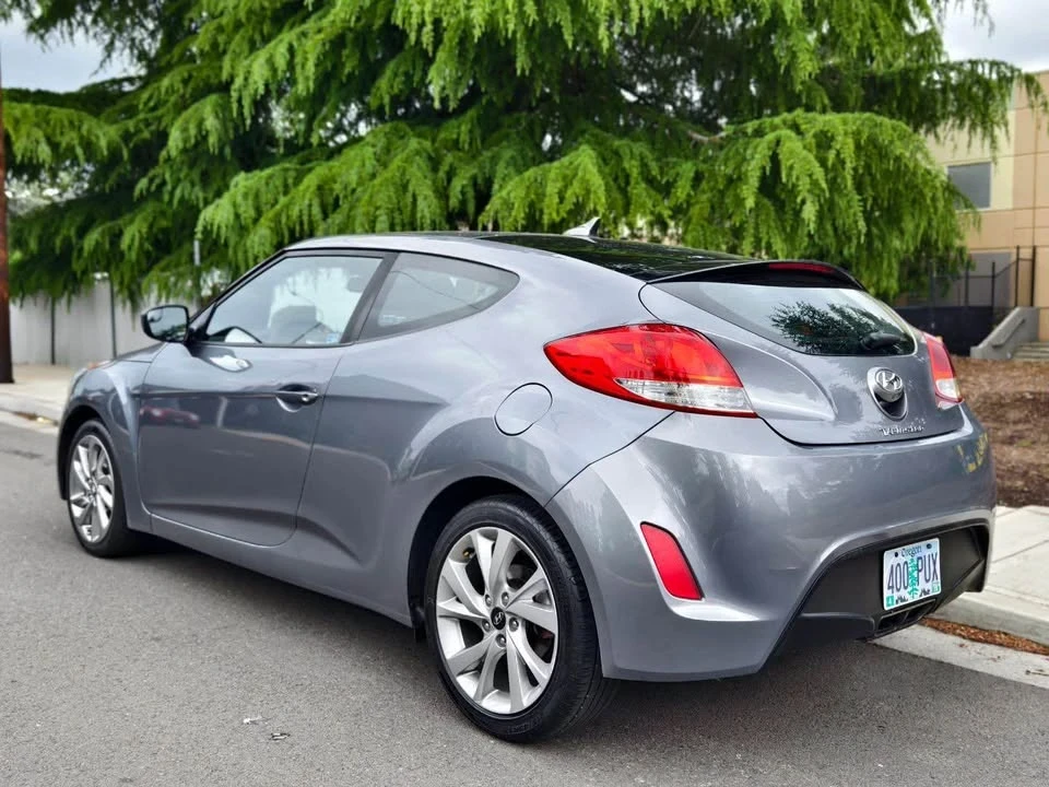 2016 Hyundai Veloster - Image 6 of 18