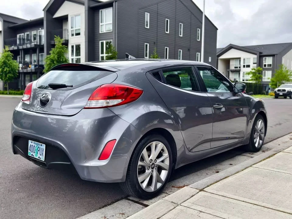 2016 Hyundai Veloster - Image 3 of 18