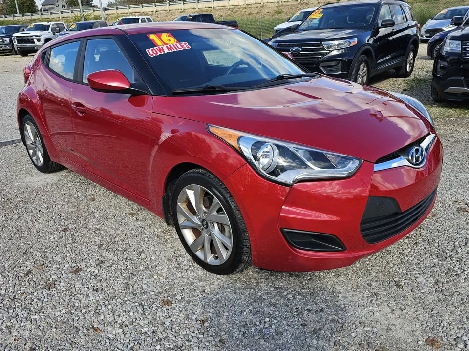 2016 Hyundai Veloster - Image 2 of 19