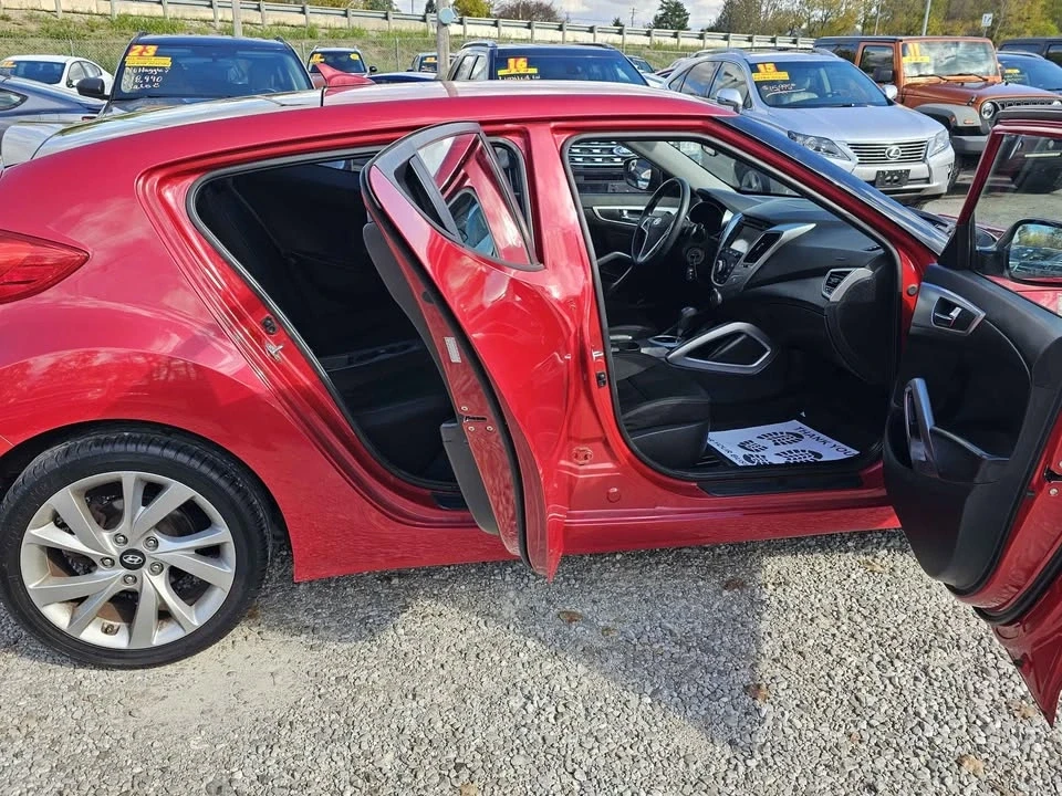 2016 Hyundai Veloster - Image 10 of 19