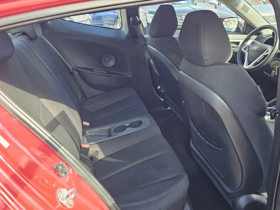 2016 Hyundai Veloster - Image 11 of 19