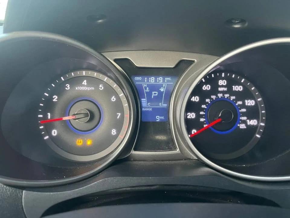 2016 Hyundai Veloster - Image 14 of 15