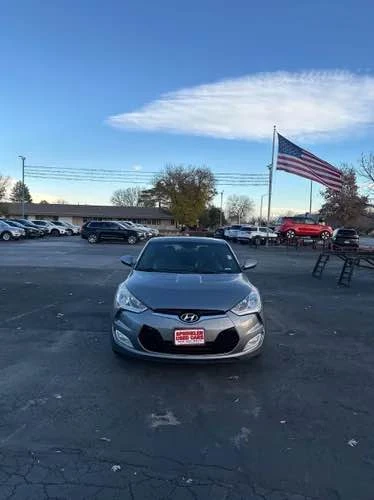 2016 Hyundai Veloster - Image 2 of 12