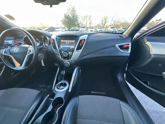2016 Hyundai Veloster - Image 5 of 12