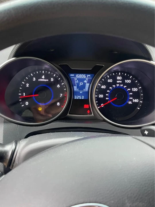 2016 Hyundai Veloster - Image 5 of 9