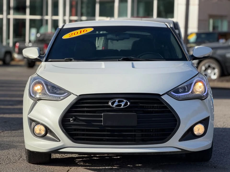 2016 Hyundai Veloster - Image 2 of 11