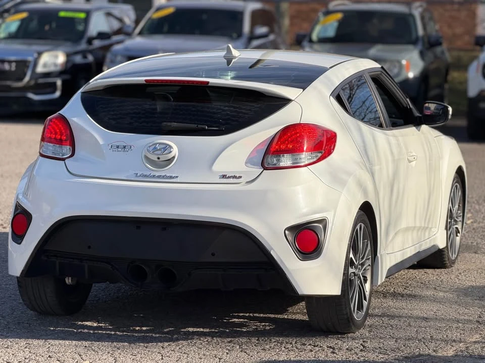 2016 Hyundai Veloster - Image 6 of 11