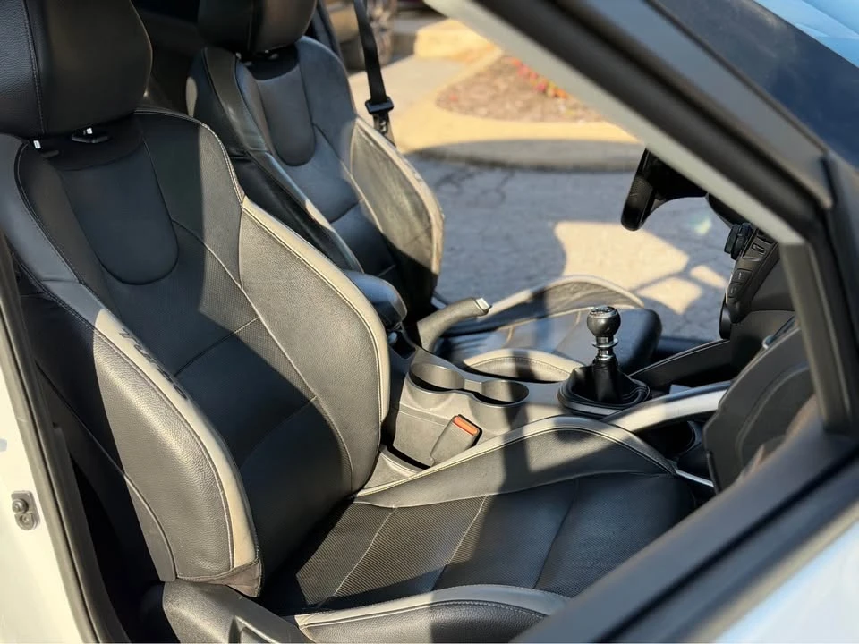 2016 Hyundai Veloster - Image 8 of 11