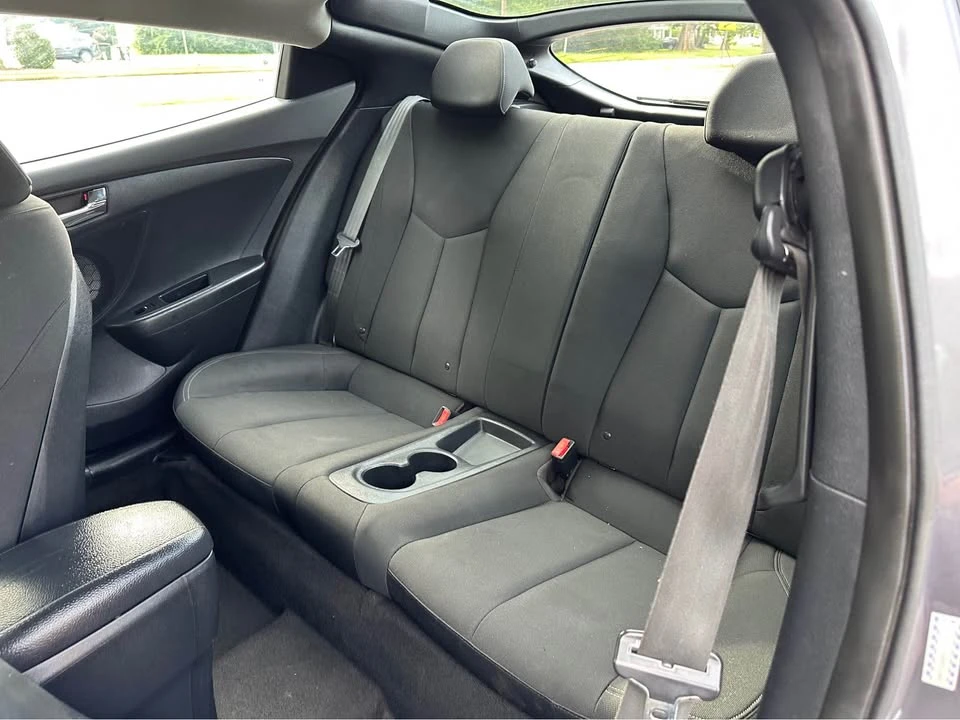 2016 Hyundai Veloster - Image 11 of 18