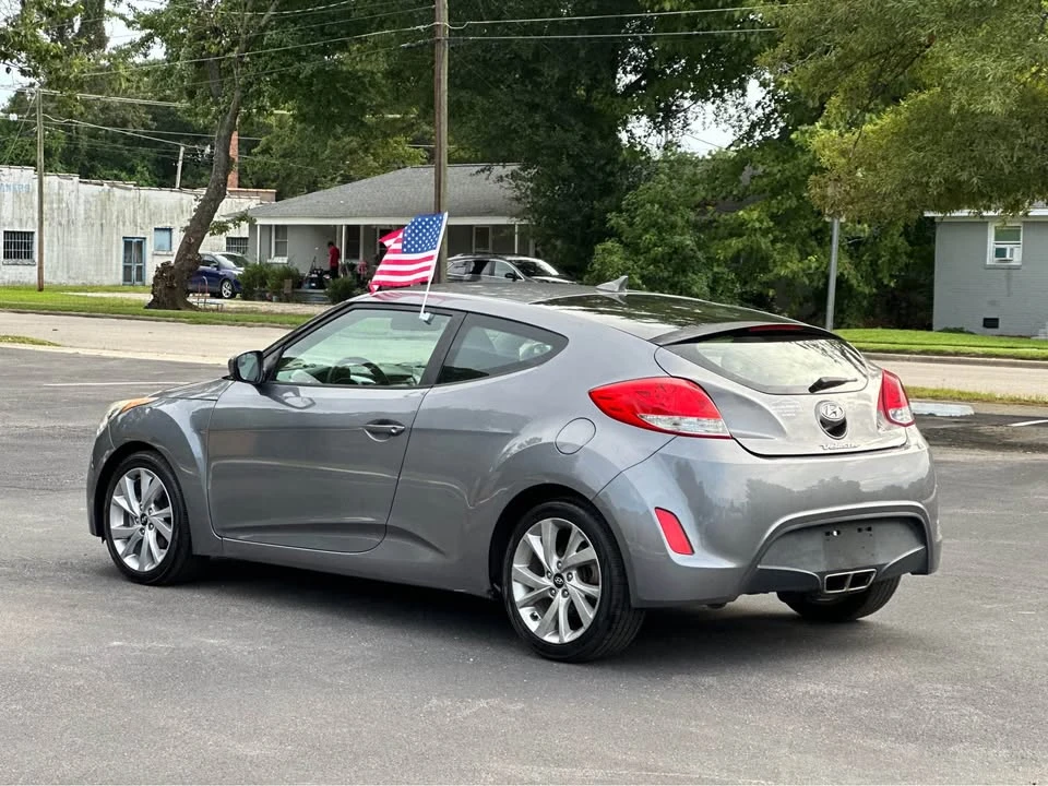 2016 Hyundai Veloster - Image 7 of 18