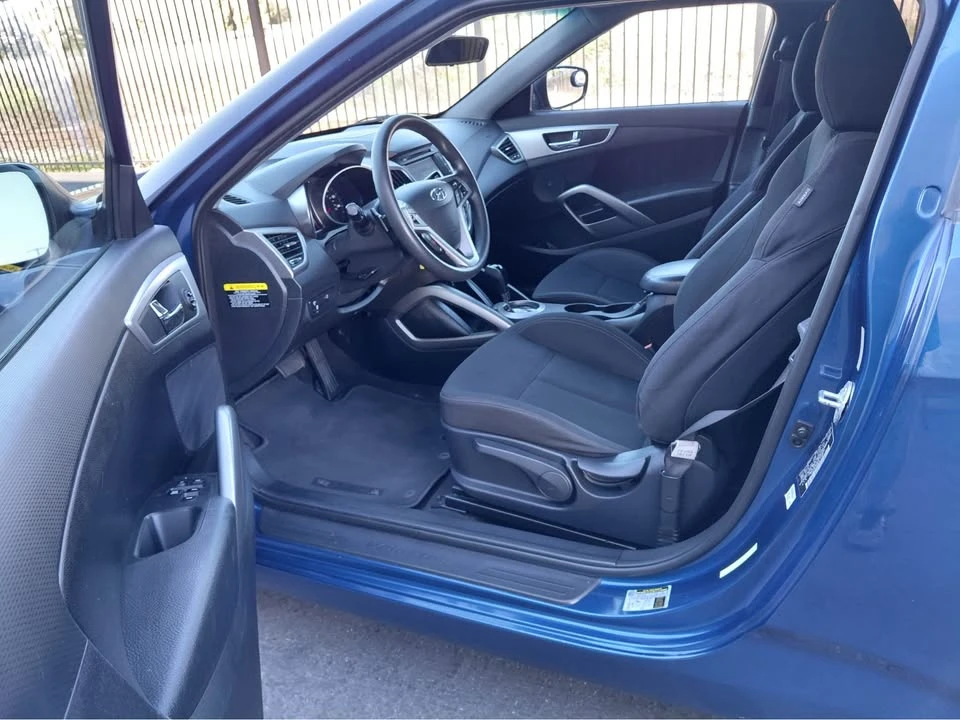 2016 Hyundai Veloster - Image 12 of 15