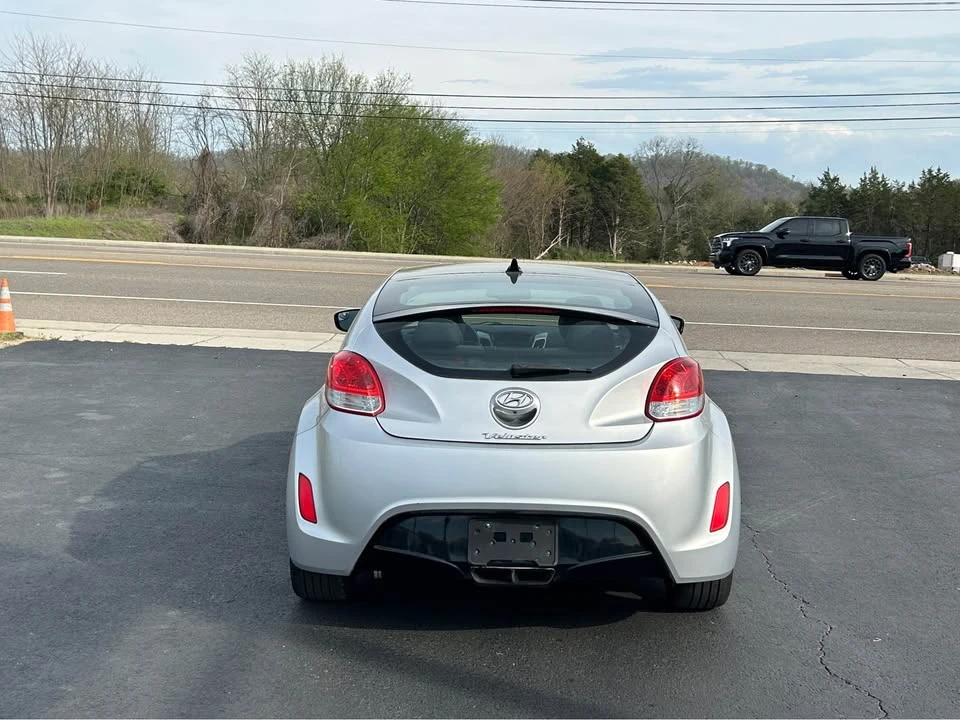 2016 Hyundai Veloster - Image 6 of 20