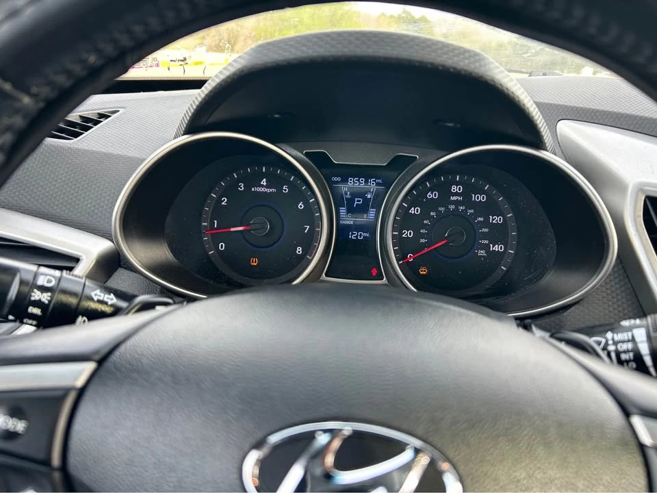 2016 Hyundai Veloster - Image 18 of 20
