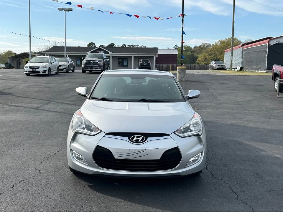 2016 Hyundai Veloster - Image 2 of 20